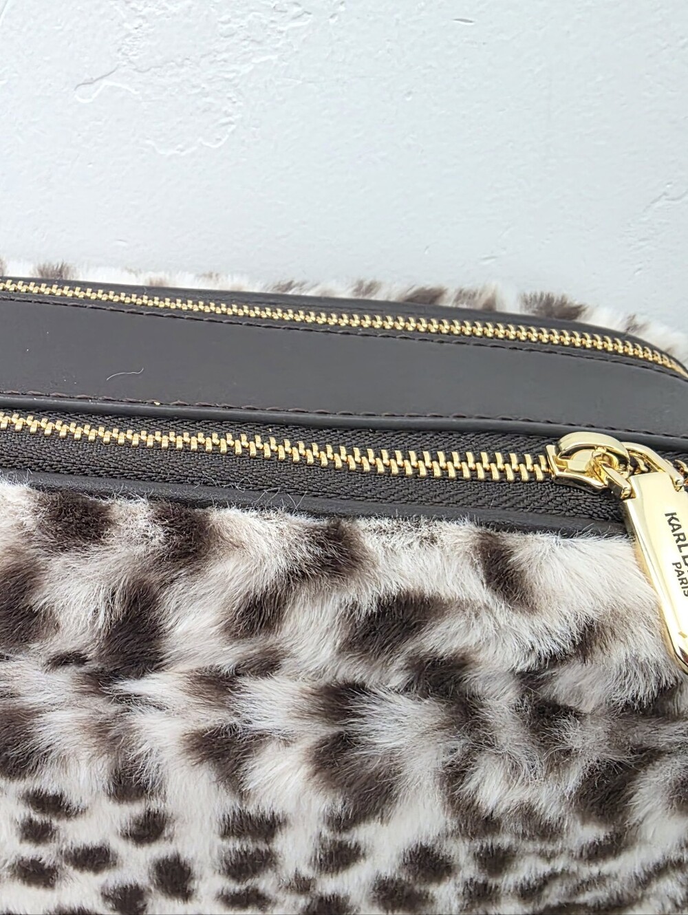 Karl Lagerfeld Paris Faux Fur Leopard Print Crossbody Bag New Viral - Picture 8 of 8